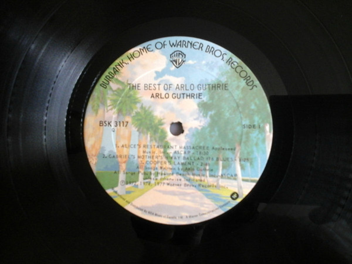Arlo Guthrie – The Best Of Arlo Guthrie VinylPursuit.com