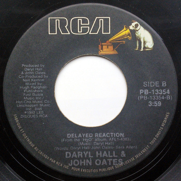 Daryl Hall and John Oates – Maneater -  7" Single, 1982