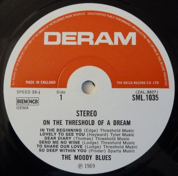 The Moody Blues – On The Threshold Of A Dream - 1969 UK Original with Booklet VinylPursuit.com
