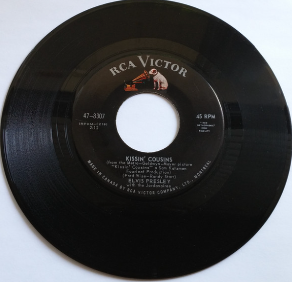 Elvis Presley With The Jordanaires – Kissin' Cousins / It Hurts Me - 45 RPM Single